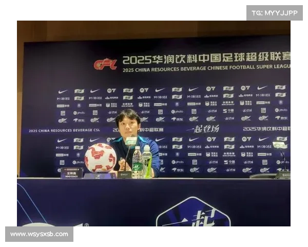 武汉三镇官方确认吴金贵接任新主帅 邓卓翔将离职职务调整引关注 武汉三镇官方确认吴金贵接任新主帅 邓卓翔将离职职务调整引关注